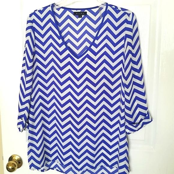 Kiara, 0011, blue and white Chevron top, size S - Picture 2 of 6